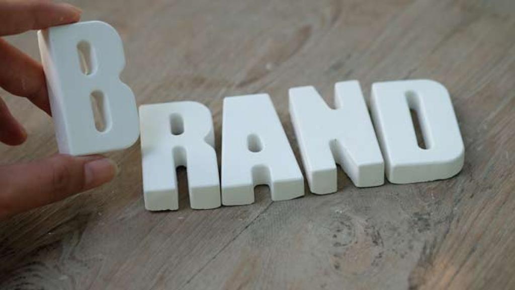 Brandelligence: Towards Generating Sales Team Reward Paradigm following Brand Power